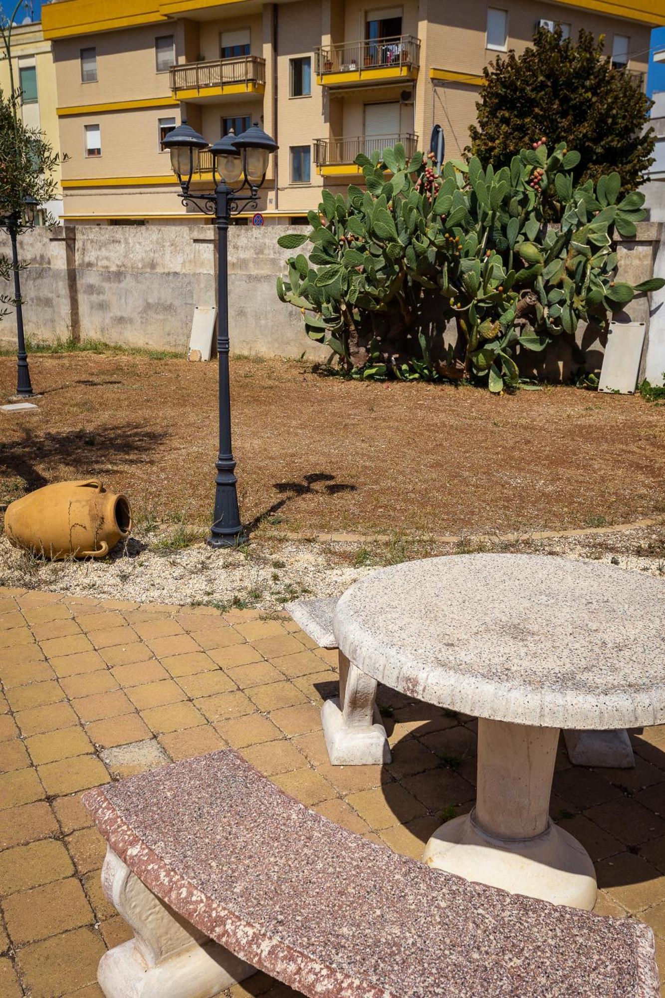 Affittacamere Giardino Delle Zie-Vicino Ospedale Cardinale Panico Tricase Luaran gambar